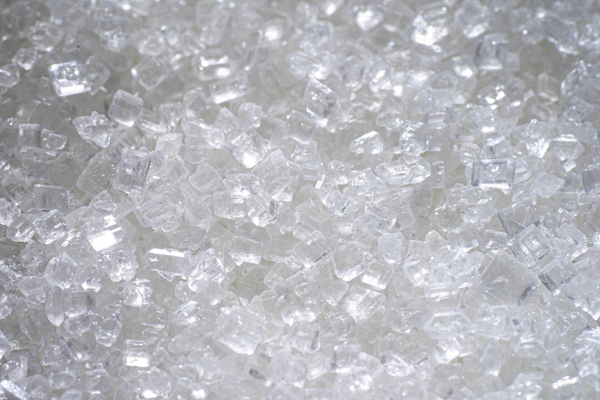 File:Granulated White Sugar with Large Crystals, Bright Front Light.jpg